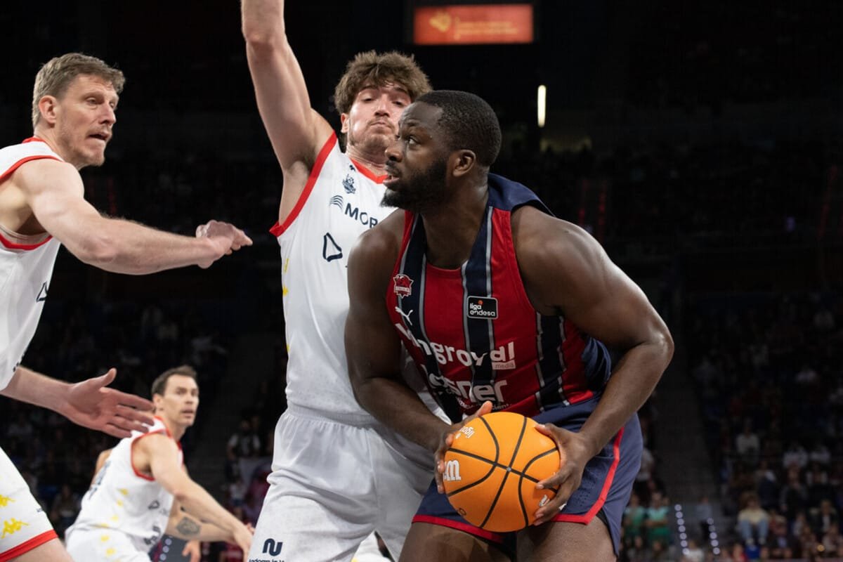 Omoruyi se gana seguir dos meses más en Baskonia