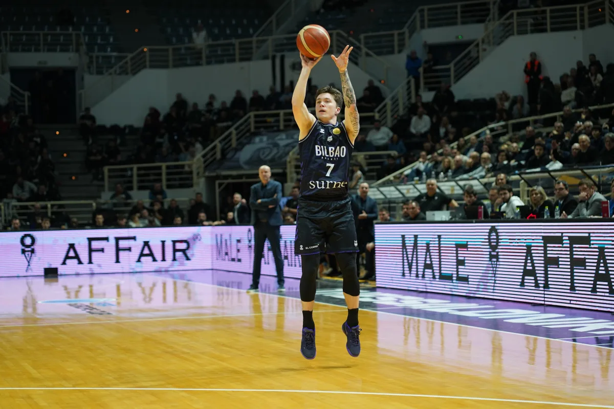 Surne Bilbao remonta al PAOK y asegura factor cancha hasta la final (87-88)