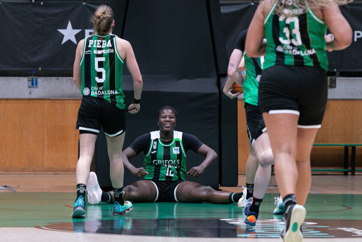 Galería – La Penya hace del Olímpic un fortín