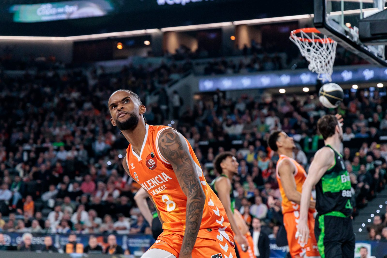 Valencia Basket demuestra carácter y estará en las semifinales