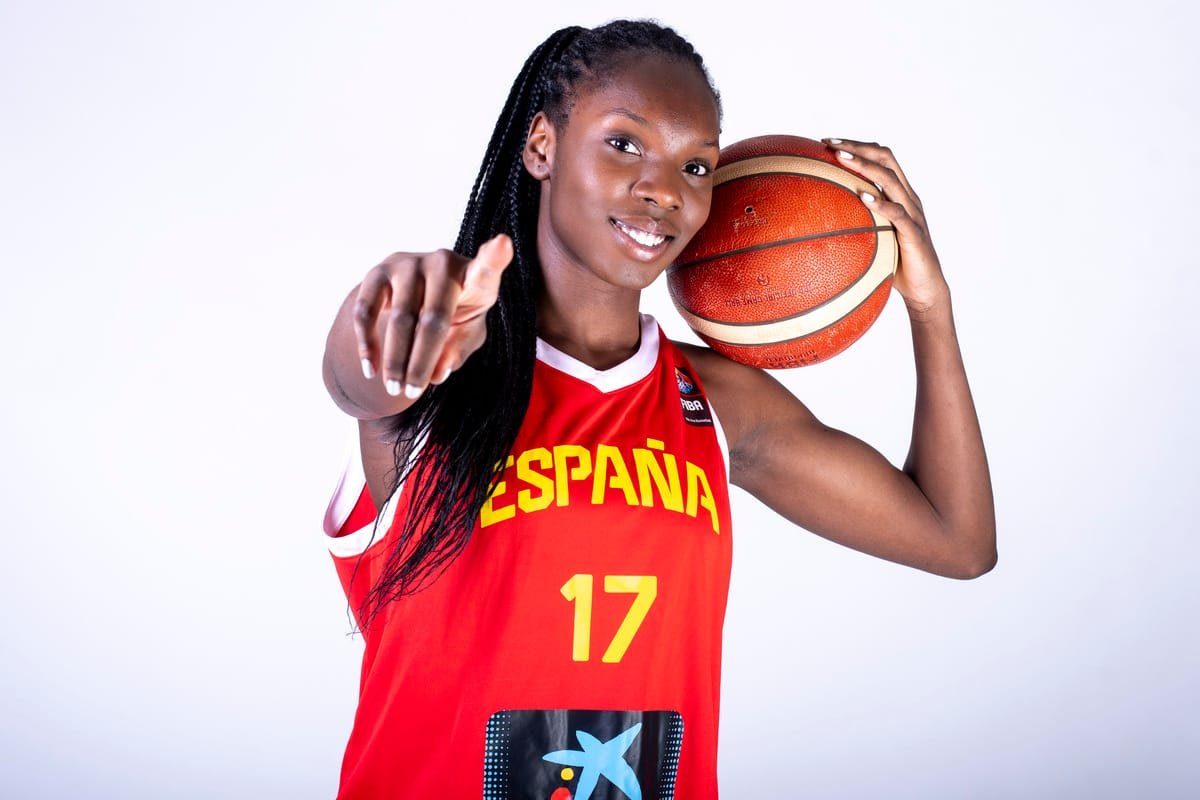 Sara Okeke quiere hacer historia en el baloncesto