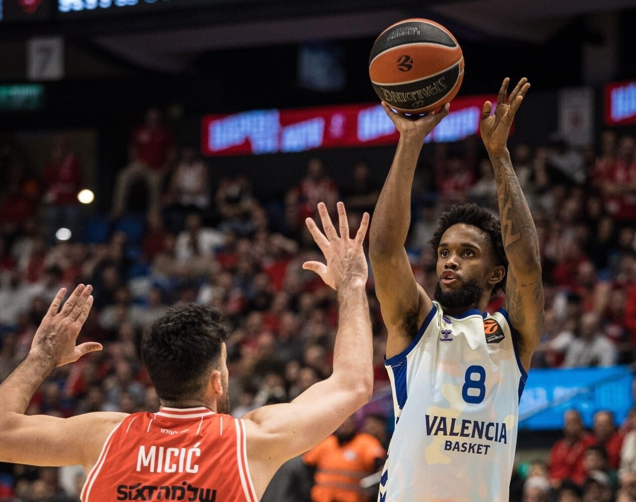 Montero reina en la batalla de Tel Aviv