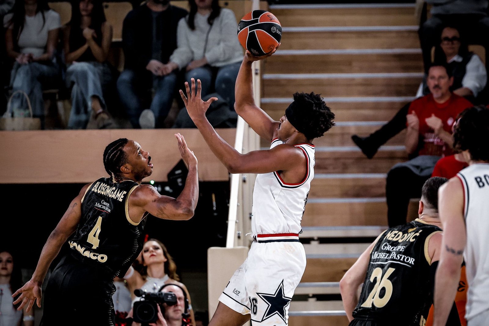 Mónaco remonta en el cuarto final ante EA7 Milán (90-85)