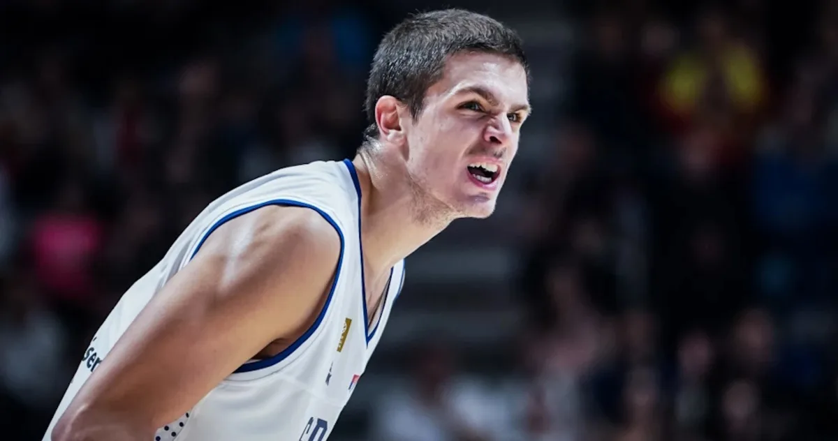 Estrella Roja incorpora al joven talento Nikola Djurisic