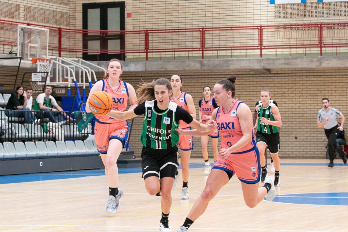 Galería – La Penya no puede con BAXI Ferrol en el destierro del Prat