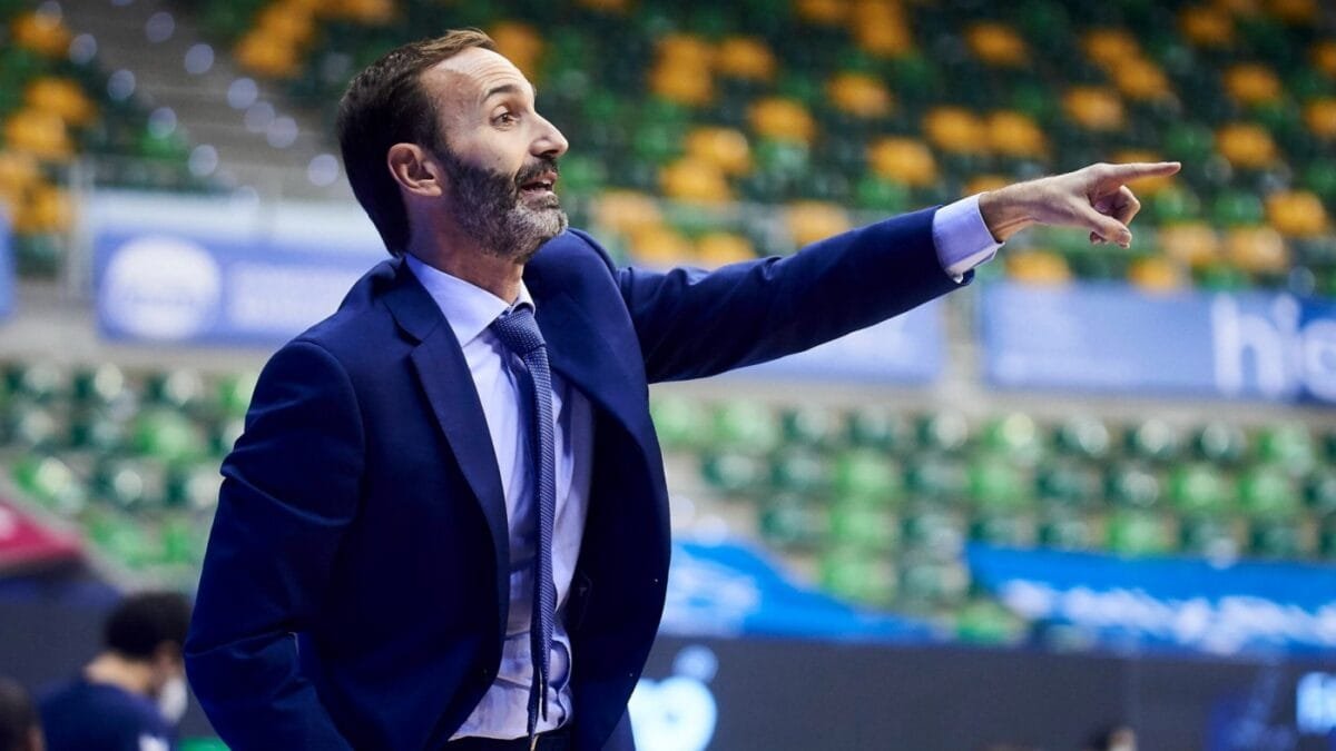 Sito Alonso ya no es técnico de Letonia