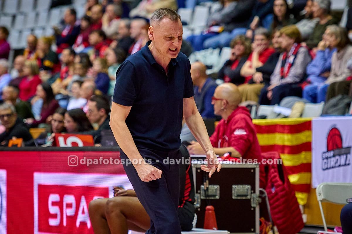 Galería – Spar Girona corta su mala racha con una paliza