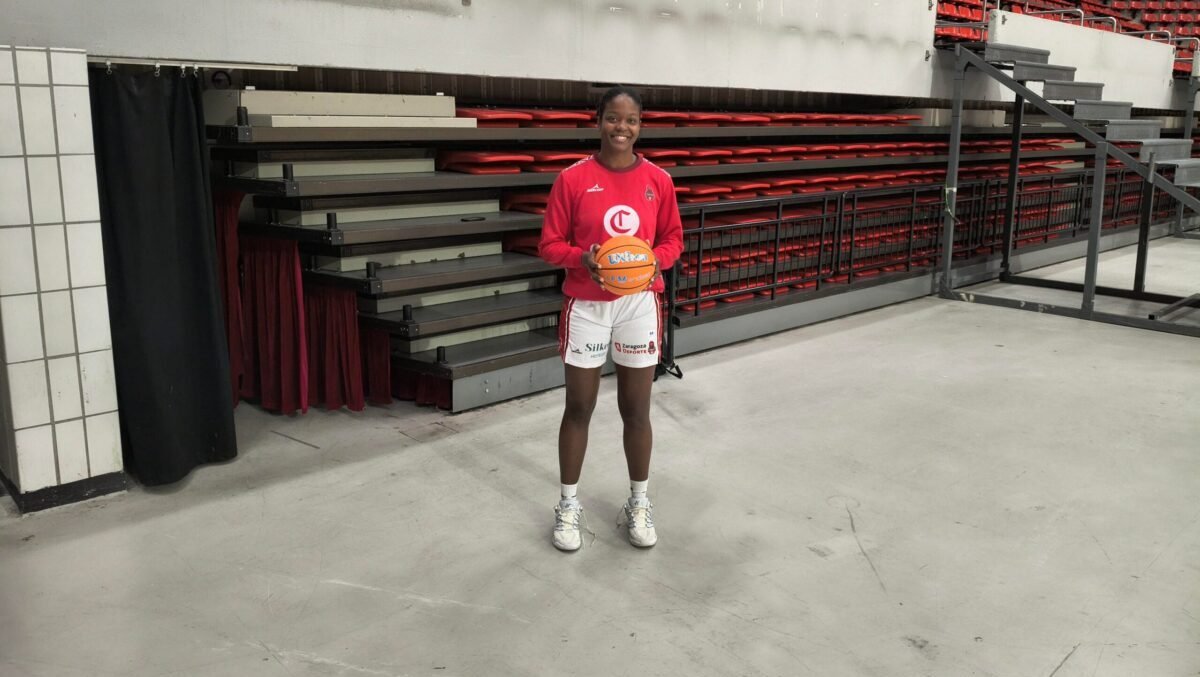 Nadia Fingall – «Ver a la Marea Roja apoyarnos siempre es increíble»