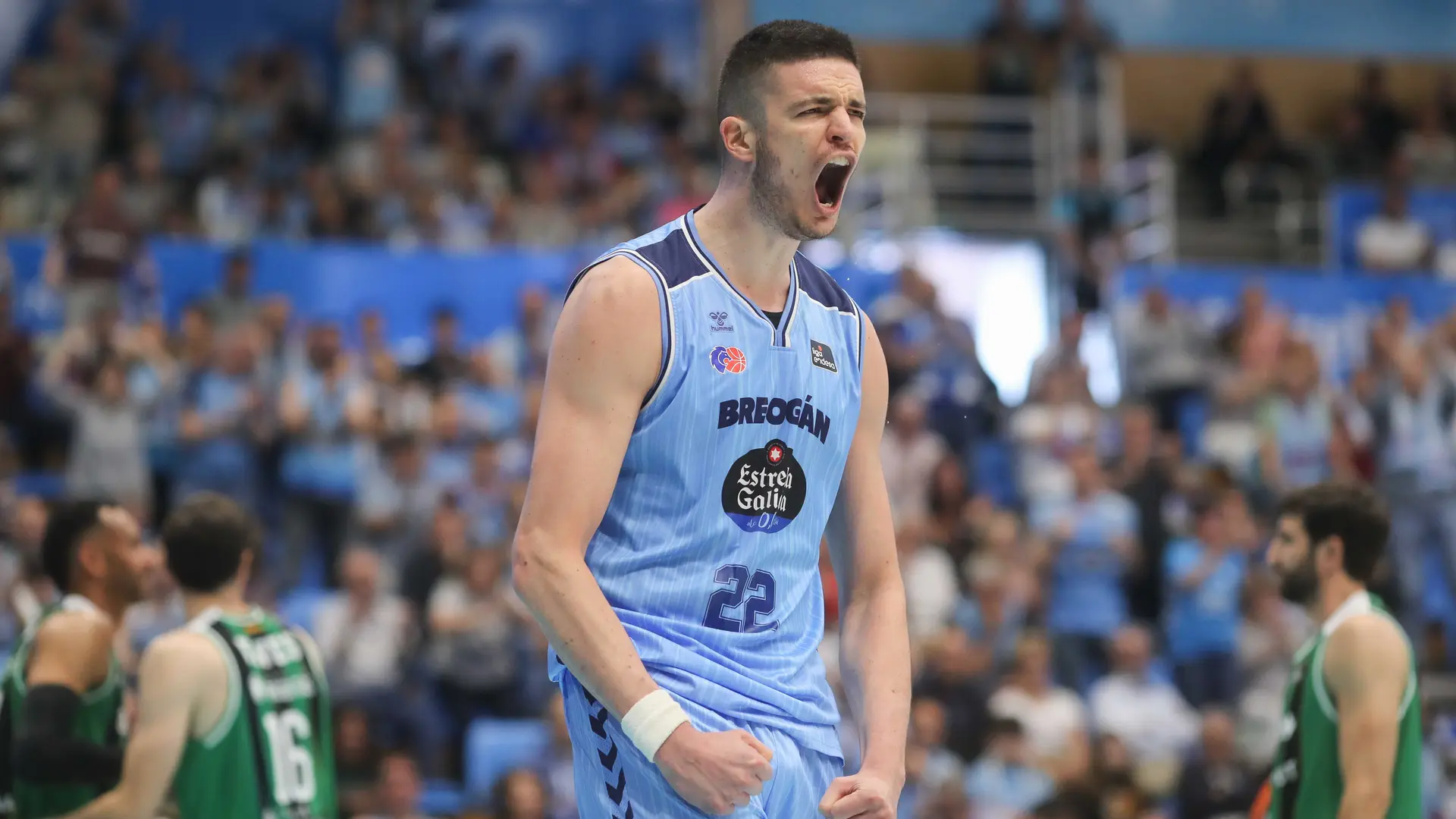 Río Breogán muestra su garra y vence a la Penya (93-86)