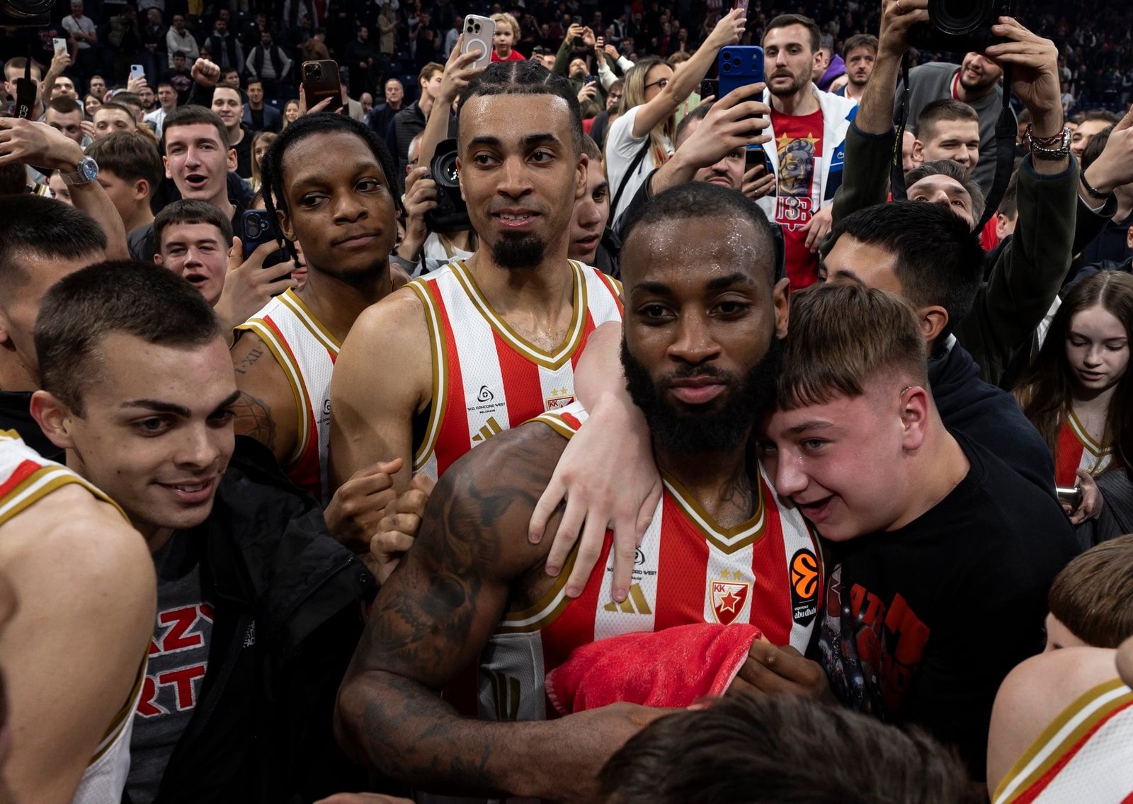 Estrella Roja recupera sensaciones ante Paris Basket (94-81)