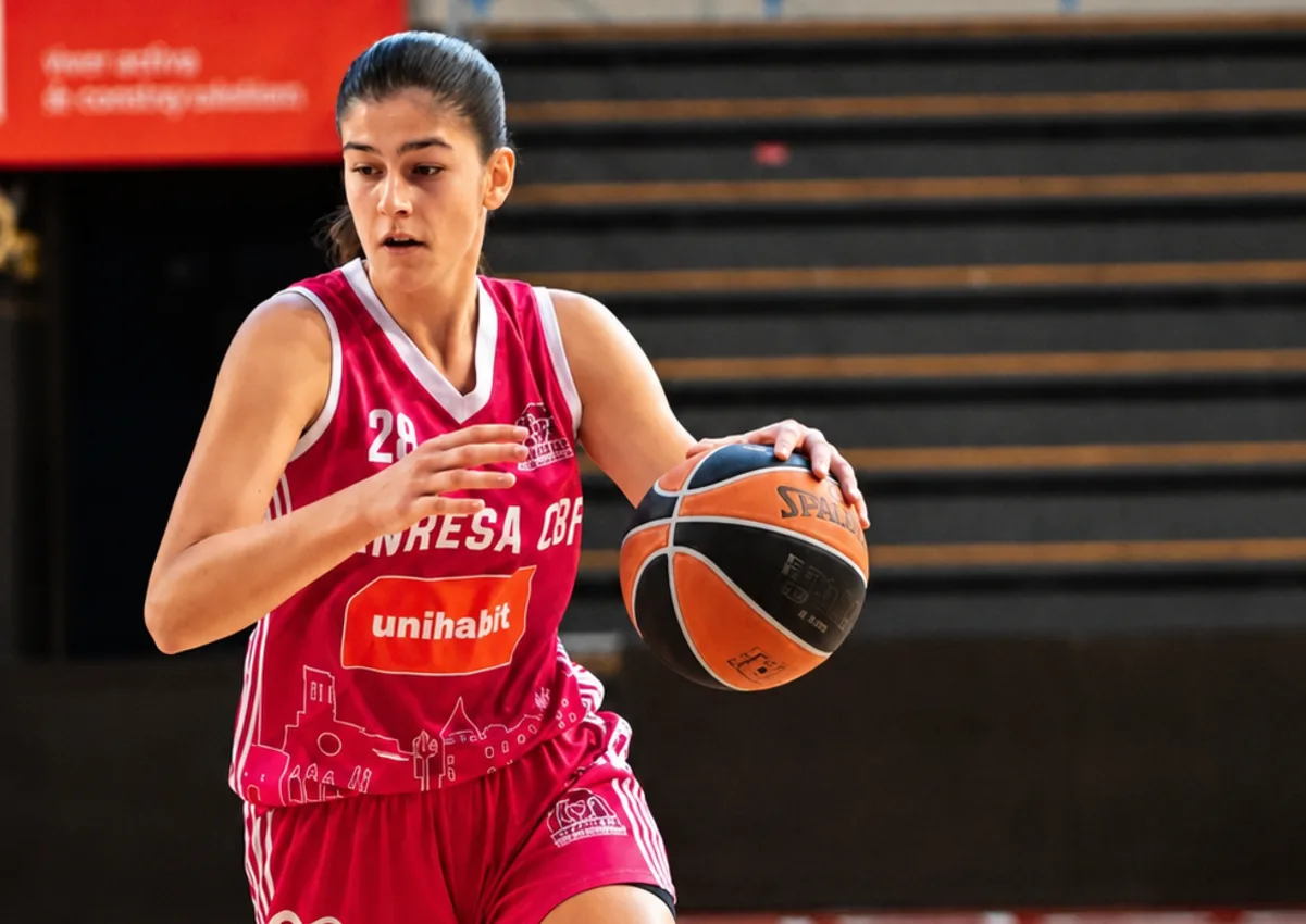 El Salto a la Elite NCAA: Entrevista con Lucía Álvarez, nueva jugadora de la Universidad de North Texas NCAA D1