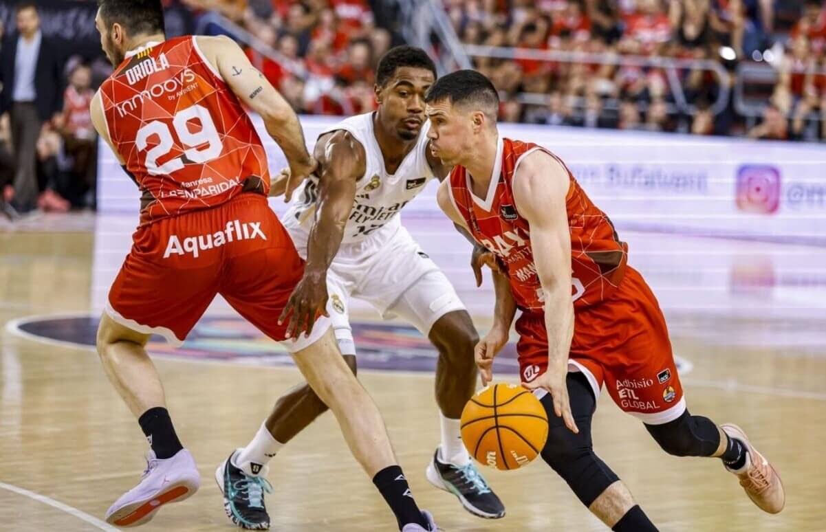 El Nou Congost despide a Dani Pérez con una victoria histórica del BAXI Manresa ante el Real Madrid (94-87)