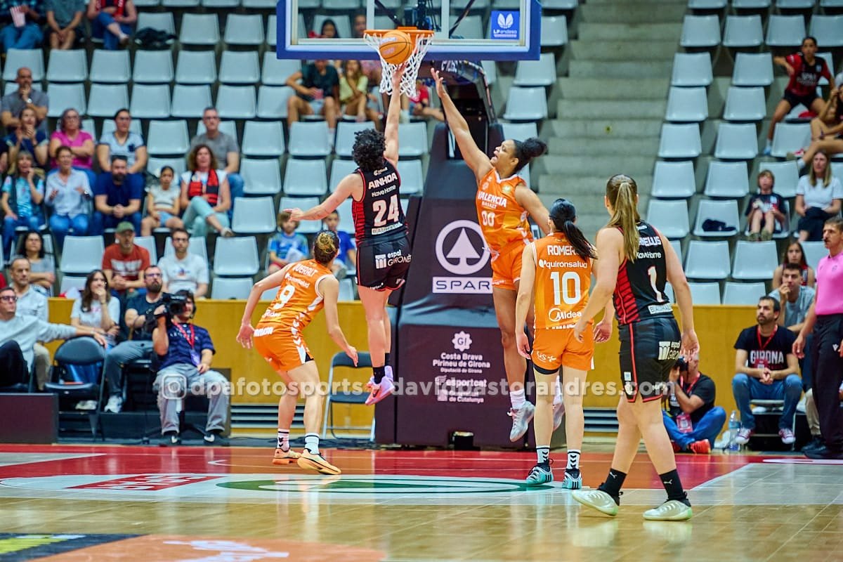 Galería – Spar Girona y Valencia Basket empatan en la vuelta