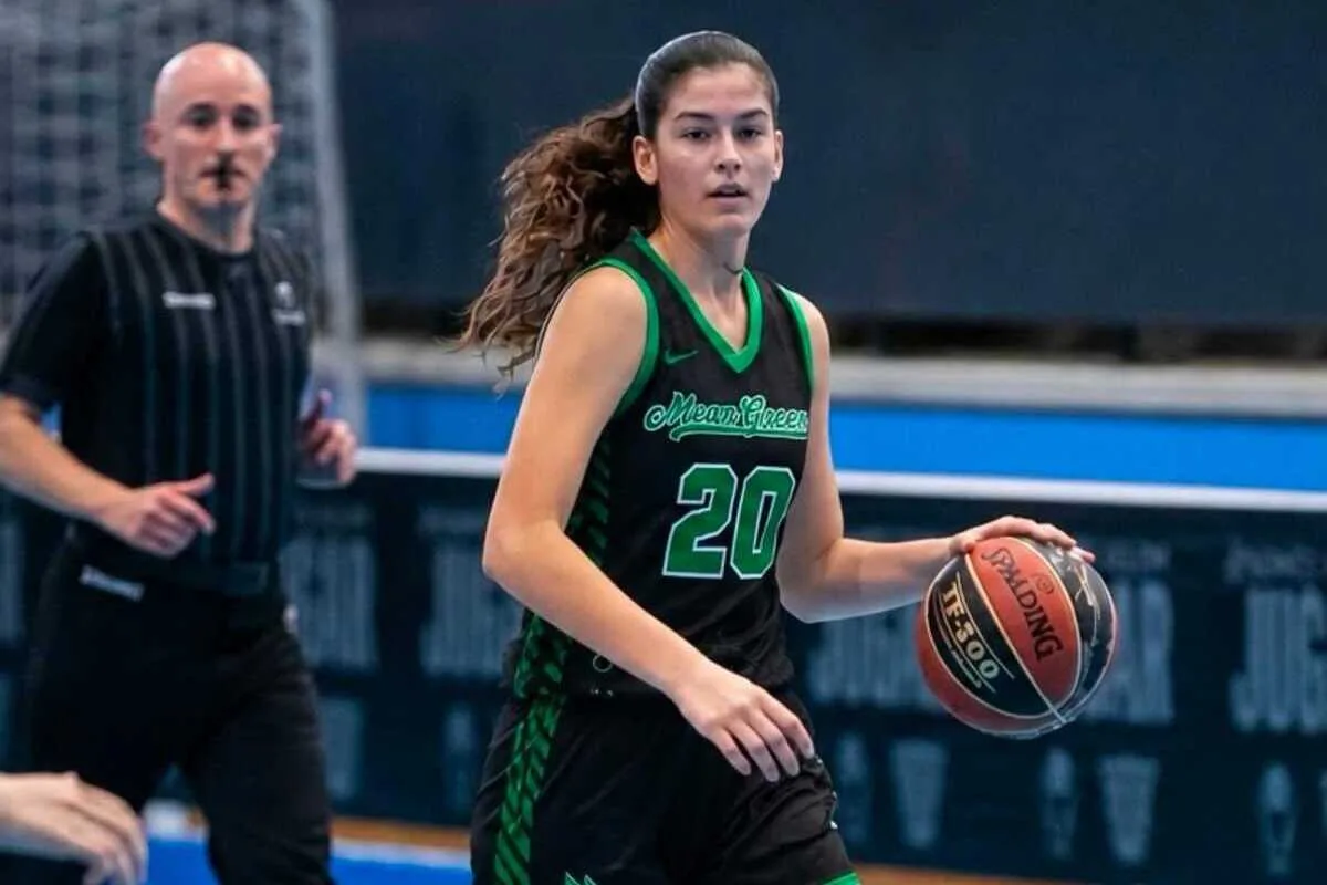 Lucía Álvarez da el salto a la NCAA D1 de la mano de North Texas