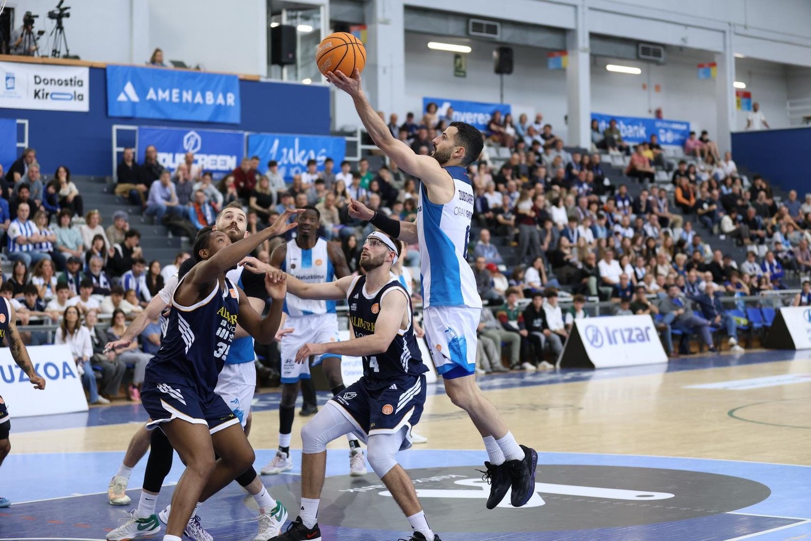 Aitor Zubizarreta sigue 2 años más con el Gipuzkoa Basket