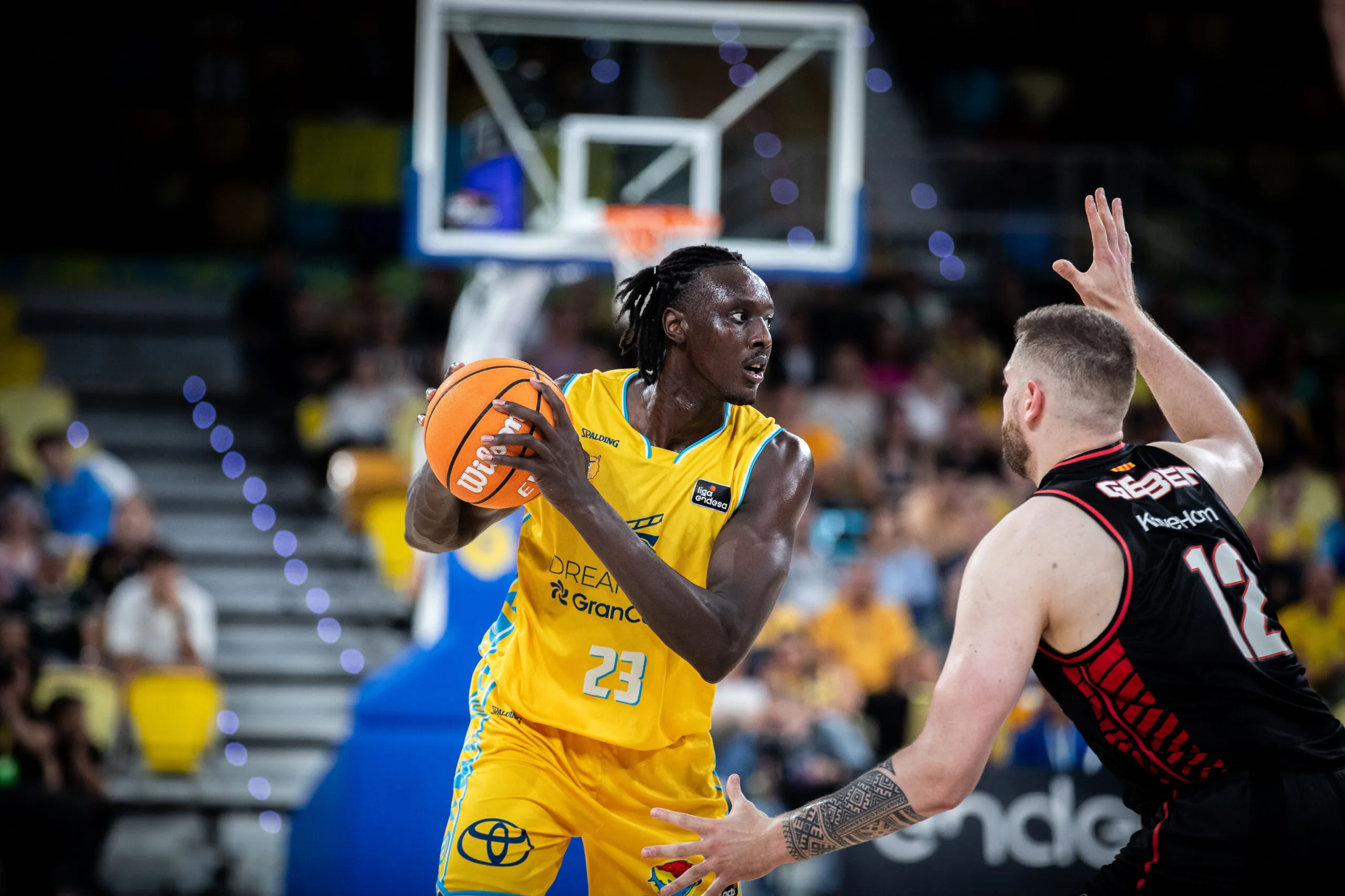 Kur Kuath firma su regreso al iLerna Lleida