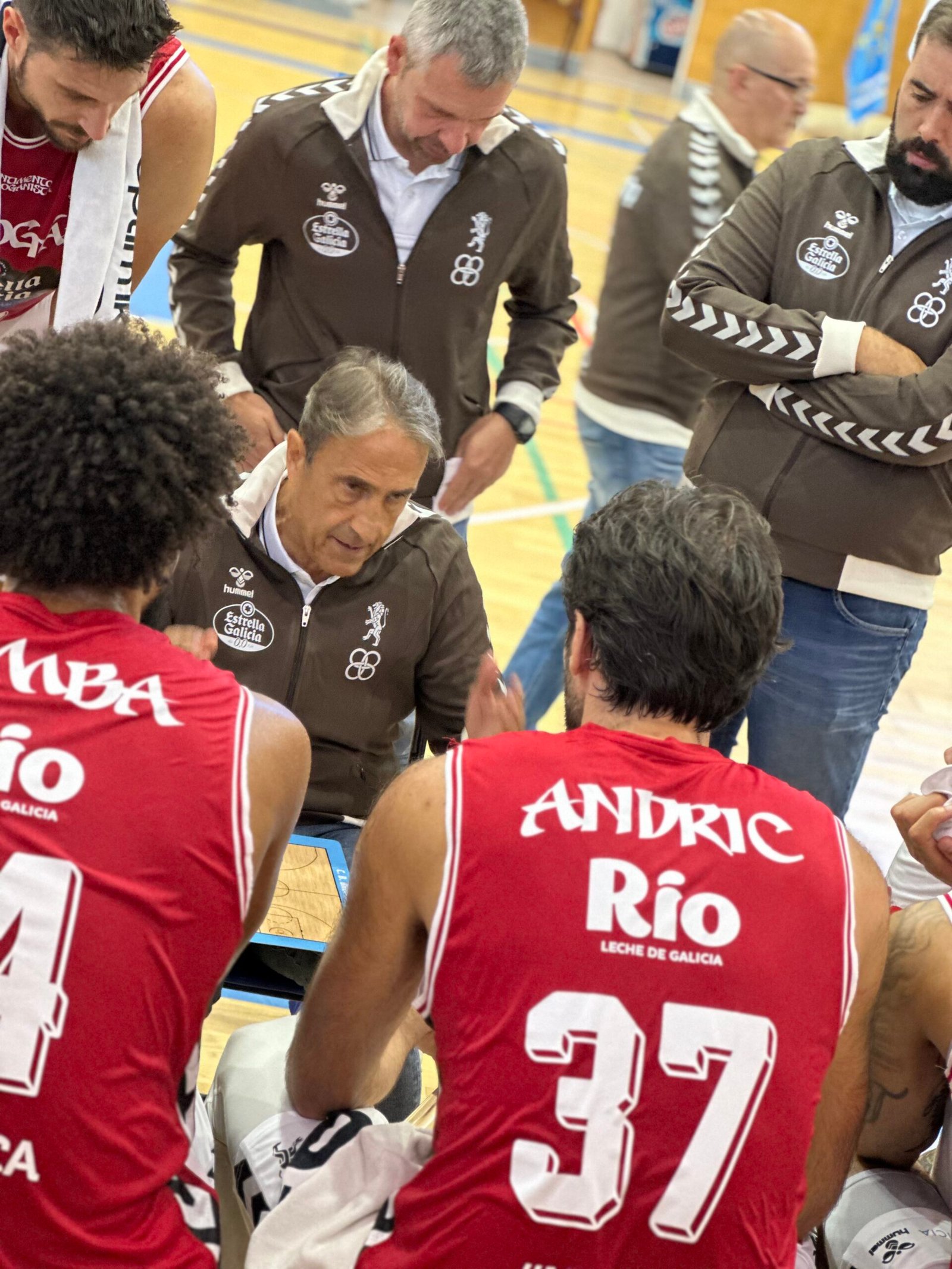 Breogán estrena pretemporada destrozando al Sporting (110-70)