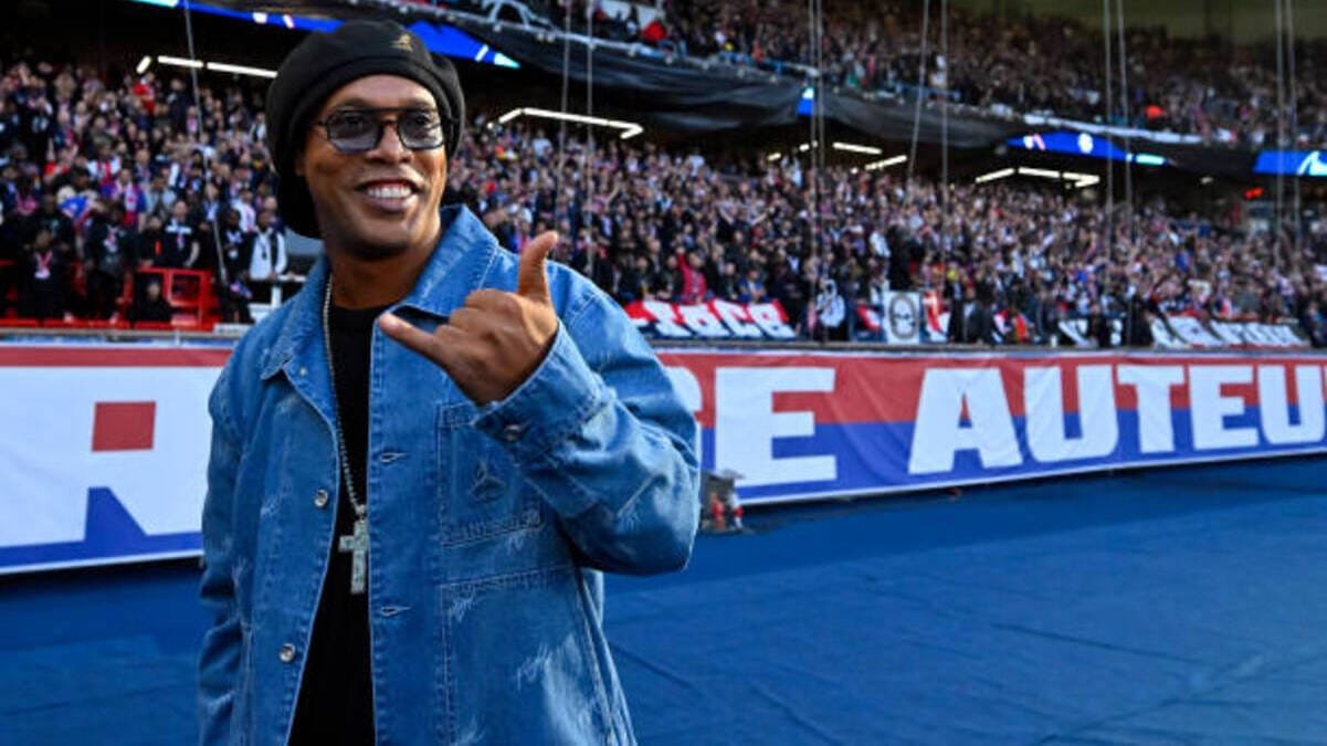 Ronaldinho prepara el rescate del AS Mónaco