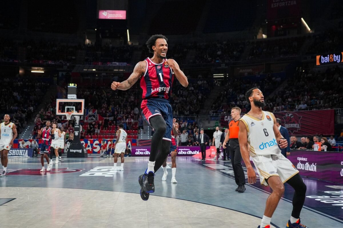 Xavi Pascual y su Dubái salen victoriosos del Buesa Arena