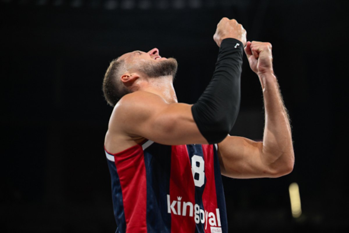 Galería – Baskonia se estrena junto a nuestro compañero Ortzi