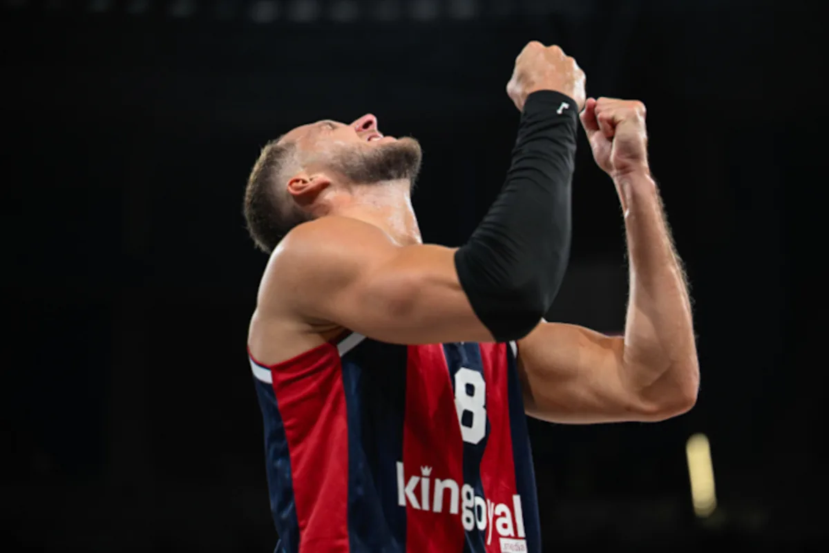Galería – Baskonia se estrena junto a nuestro compañero Ortzi