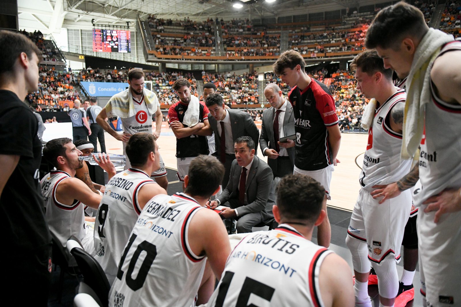 Zaragoza pasa por encima de Coruña a base de músculo (71-92)