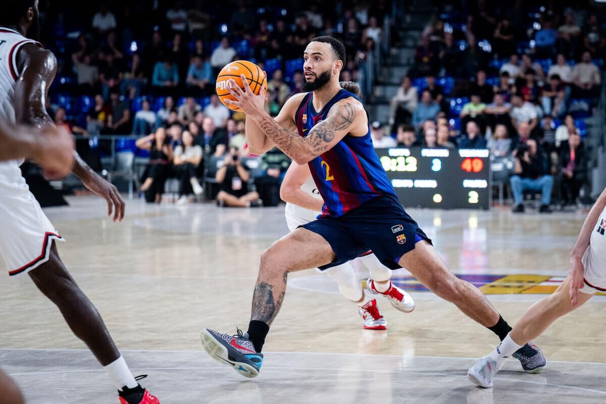 Nuñez impulsa al Barça ante un Casademont Zaragoza bajo mínimos (99-81)