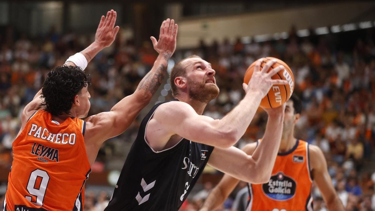 Leyma Coruña estrena su casillero ante Bilbao Basket (104-101)